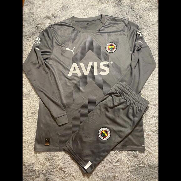 FENERBAHCE Goalkeeper Match Jersey 2022/23 shorts(M) Bayindir Demirel Super Lig - Picture 1 of 7